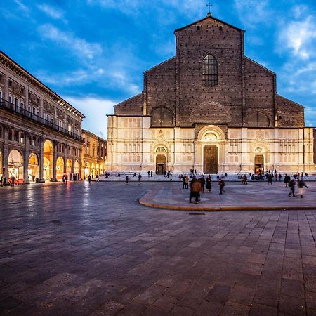 Urbanicooh Paracelso - Piazza Maggiore View 볼로냐 외부 사진
